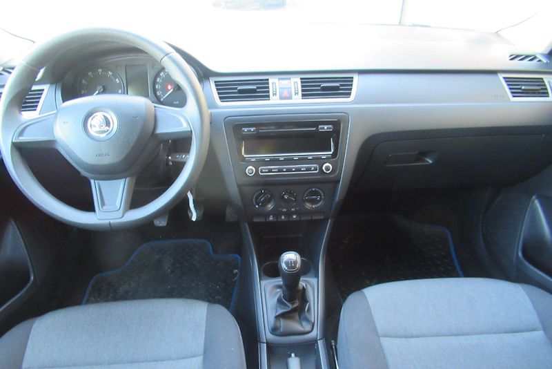 Škoda Rapid 1.2 TSi KLIMA - fotka 9 z 18