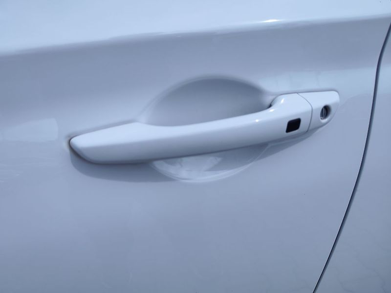 Hyundai i30 1.0 T-GDI/88kW Smart DCT - fotka 10 z 32