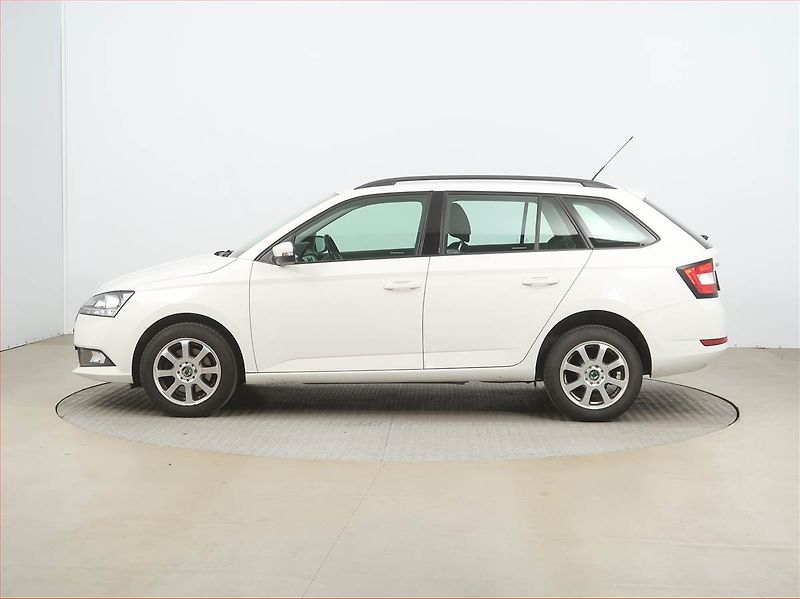 Škoda Fabia (2018) Ambition 1.0 TSI, Tempomat - fotka 3 z 14