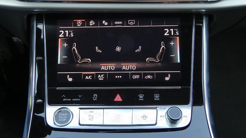Audi Q8 55 TFSI quattro tiptronic - fotka 18 z 26