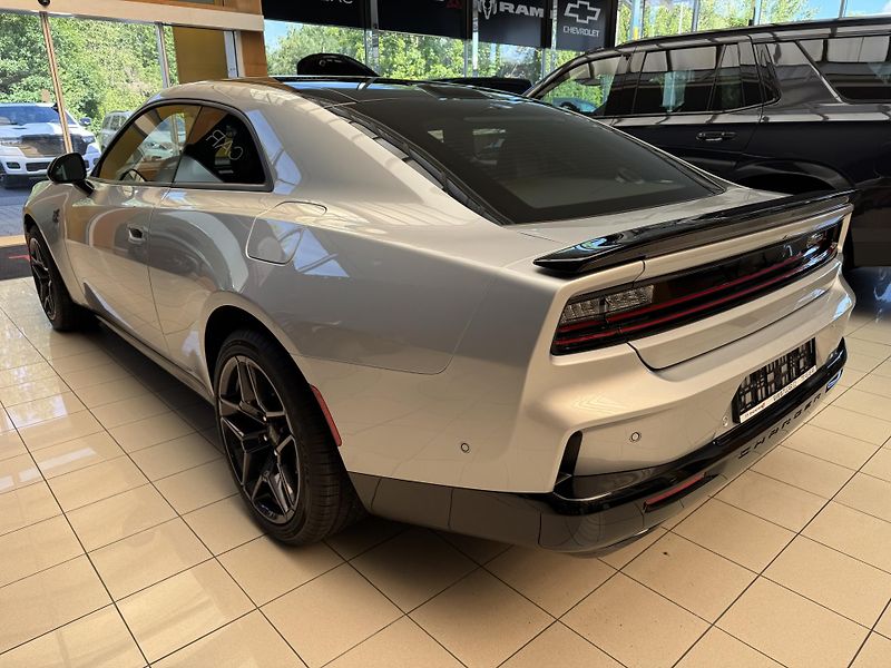 Dodge Charger 2dv. Scat Pack 3,0 V6 AWD - fotka 3 z 55