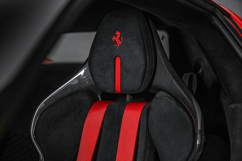 Ferrari 296 GTB Speciale, lift, surround, ACC - fotka 28 z 35