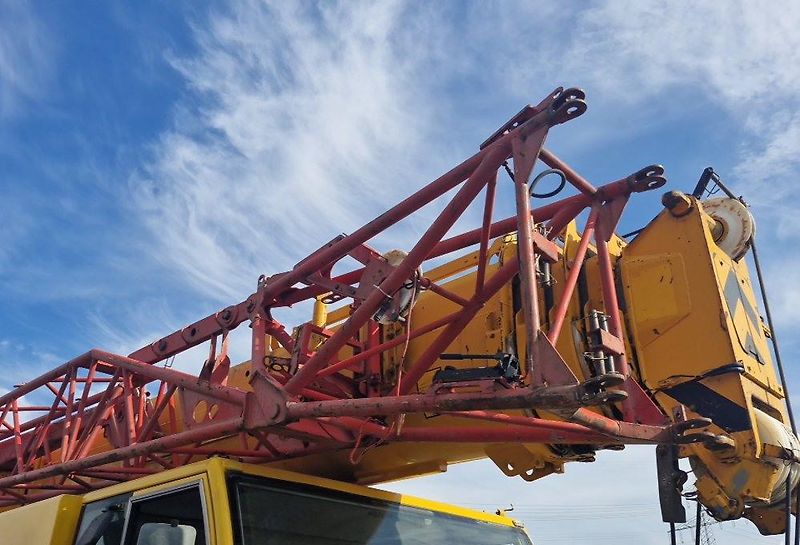 Liebherr (2002) LTM1055/1 mobile crane - fotka 8 z 22