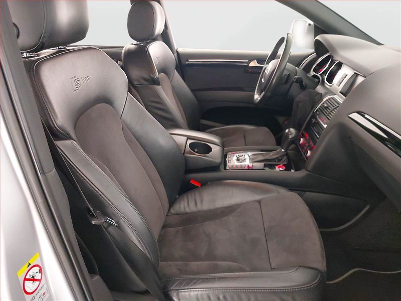 Audi Q7 (2011) 3.0 TDI, 4X4, Automat, 7 míst - fotka 9 z 23