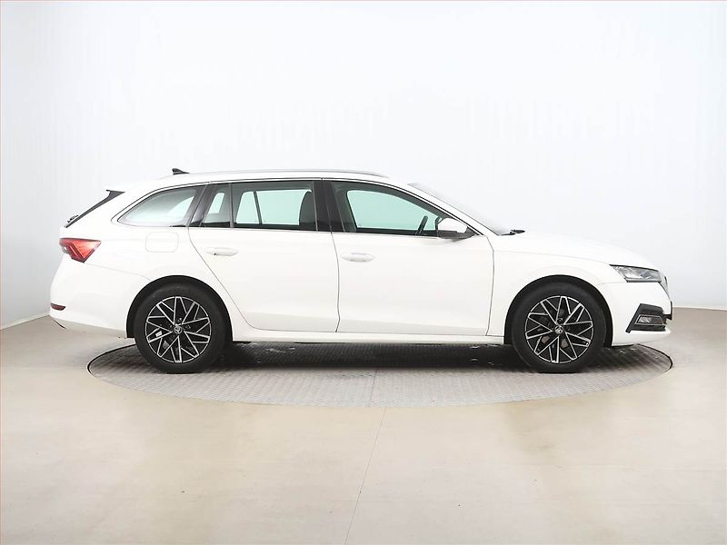 Škoda Octavia (2021) Style 1.5 TSI, ČR,1.maj, Navi - fotka 6 z 14