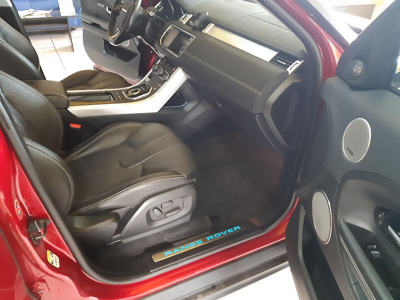 Land Rover Range Rover Evoque 2.2 TD4 NAVI 1.majitel - fotka 26 z 29