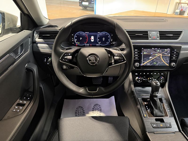 Škoda Superb 2.0 TDI 110kW Style DSG - fotka 6 z 14