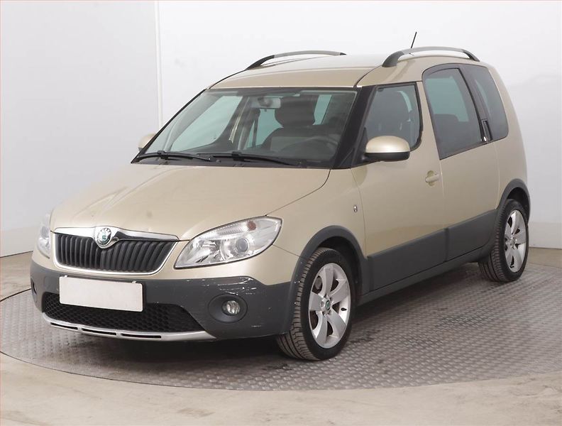 Škoda Roomster (2011) 1.2 TSI, Automat, Tempomat - fotka 2 z 15