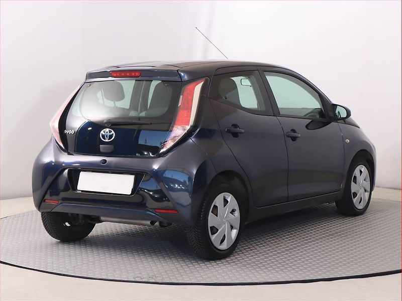 Toyota Aygo (2018) 1.0 VVT-i, Automat, Serv.kniha - fotka 5 z 17
