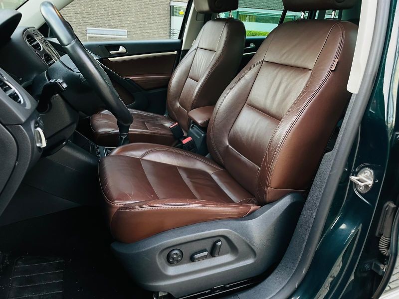 Volkswagen Tiguan 2.0TDI MANUÁL SENZORY 1MAJITEL - fotka 27 z 49