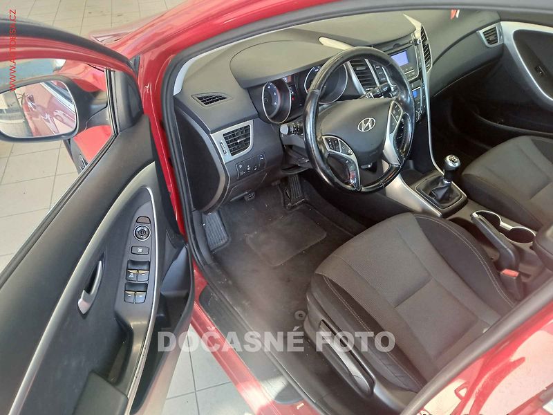 Hyundai i30 (2014) 1.6 CRDI, ČR, autoAC - fotka 3 z 3