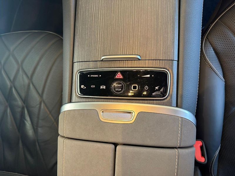 Mercedes-Benz EQS 580 4MATIC - fotka 9 z 23