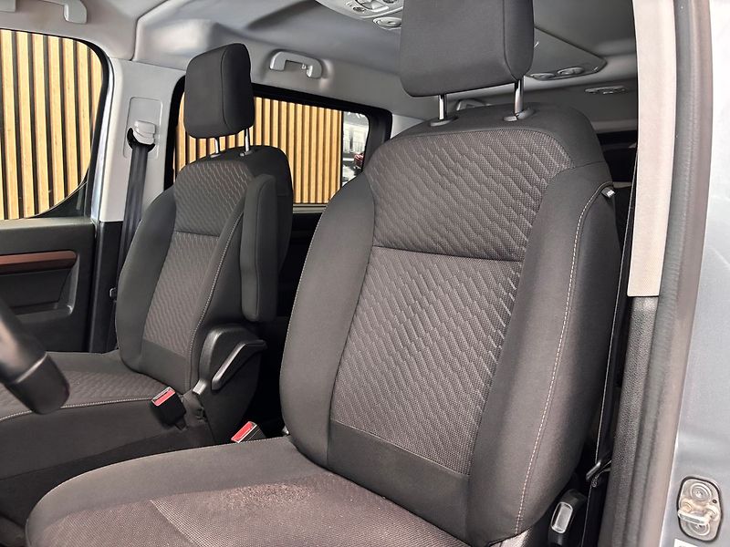 Toyota ProAce Verso 2.0 CDTI FAMILY LONG - fotka 12 z 33