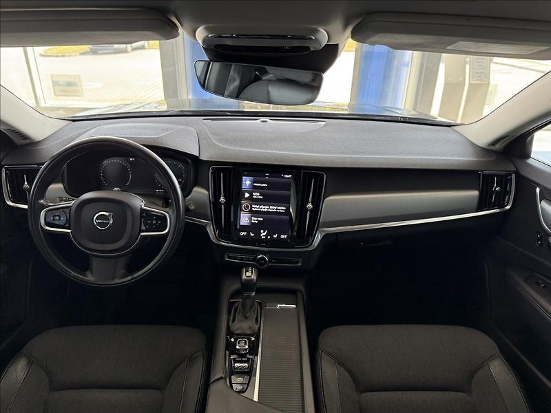 Volvo V90 2,0   140kW,D4,AWD,SERVISKA, - fotka 9 z 34