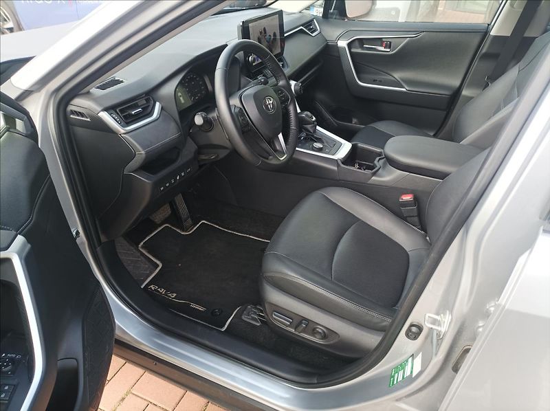 Toyota RAV4 2,5 Executive - fotka 12 z 21