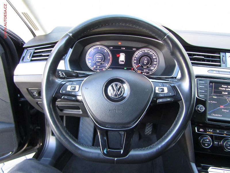 Volkswagen Passat (2014) 2.0 TDi 4x4, ČR, DSG - fotka 17 z 20