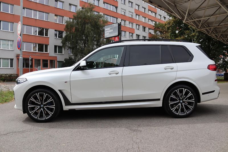 BMW X7 7místné SUV BMW X7 xDrive40i - fotka 20 z 67