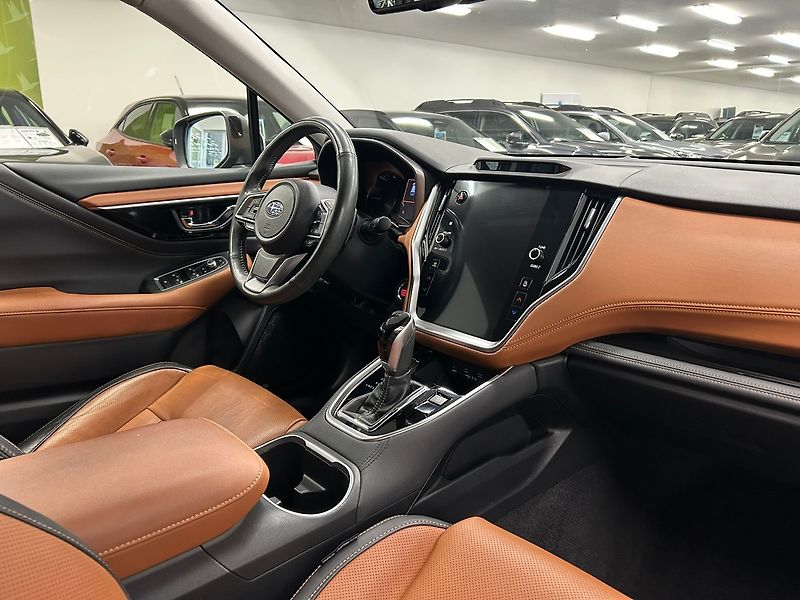 Subaru Outback (2021) 2.5 TOURING 2022 | Záruka - fotka 35 z 69