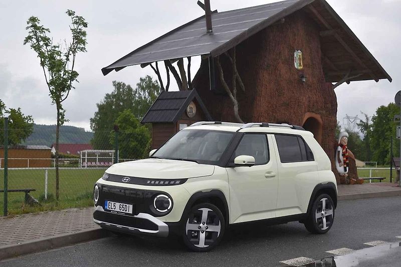Hyundai Inster je auto, které může elektromobilitu přiblížit další skupině motoristů.