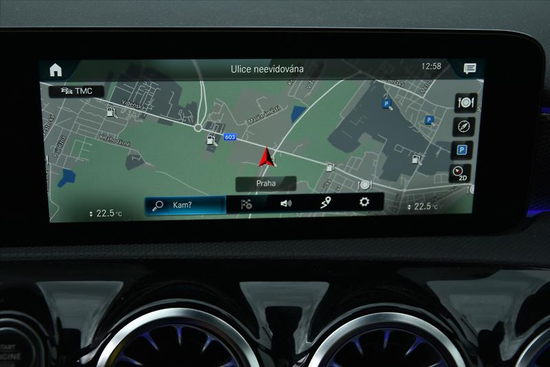 Mercedes-Benz Třídy A 250i 165kW NAVI PANORAMA ČR - fotka 23 z 28