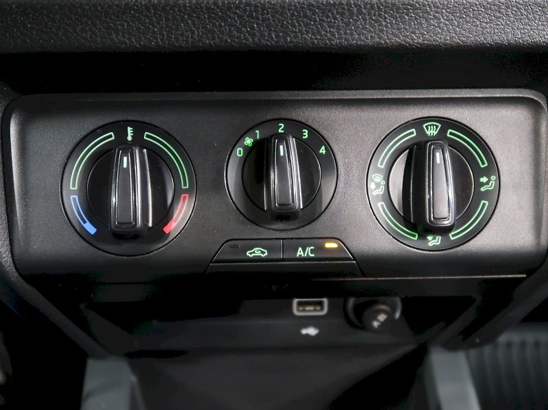 Škoda Fabia (2021) ACTIVE 1.0TSI 70KW - fotka 21 z 27