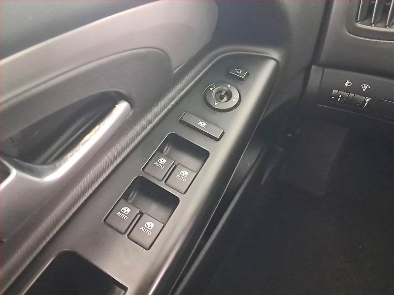 Kia Ceed (2010) 1.6 CRDi, po STK, Tažné - fotka 17 z 19