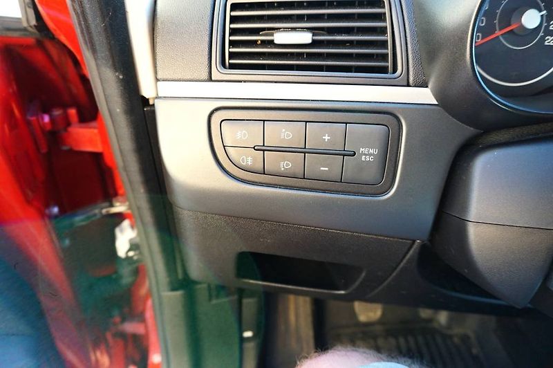 Fiat Grande Punto (2007) 1,2 48 kW - fotka 24 z 32
