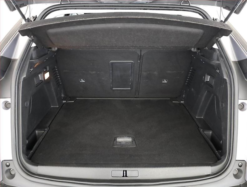 Peugeot 3008 (2020) 1.5 BlueHDi, Serv.kniha, Navi - fotka 18 z 19
