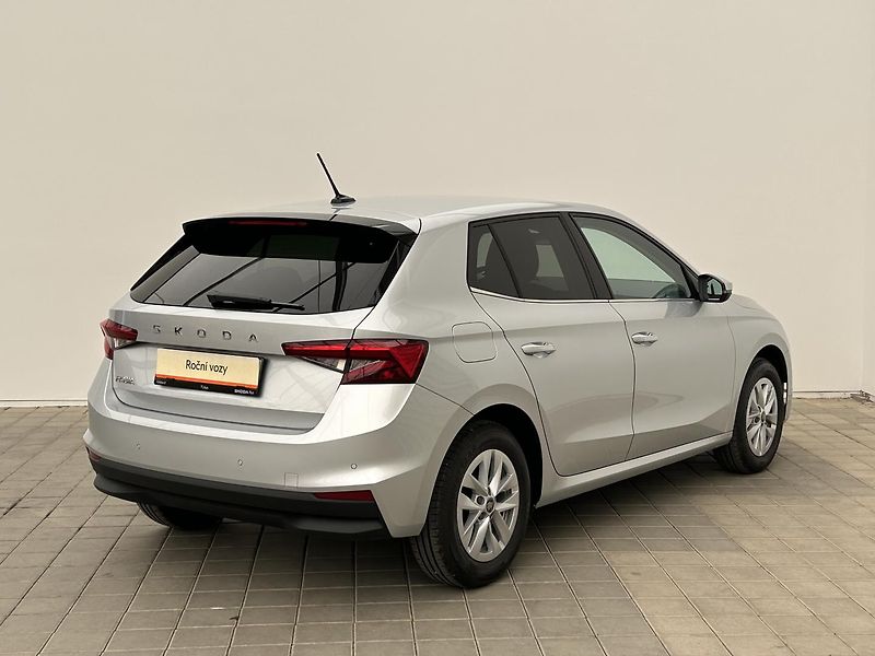 Škoda Fabia 1.0 TSI Top selection - fotka 2 z 28