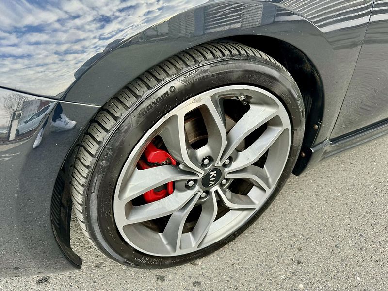 Kia Ceed (2016) 1.6 T-GDI 150kW GT Plus RECARO - fotka 10 z 25