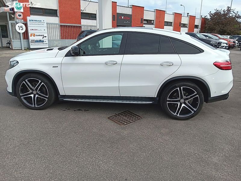 Mercedes-Benz GLE COUPE 450 AMG 3.0 270kW - fotka 9 z 36