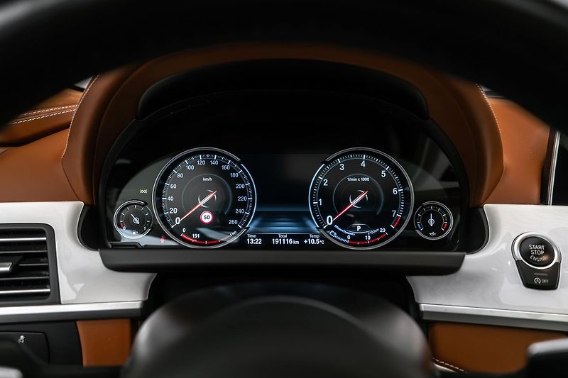 BMW Řada 6 i xD Gran Coupé Individuál - fotka 25 z 27