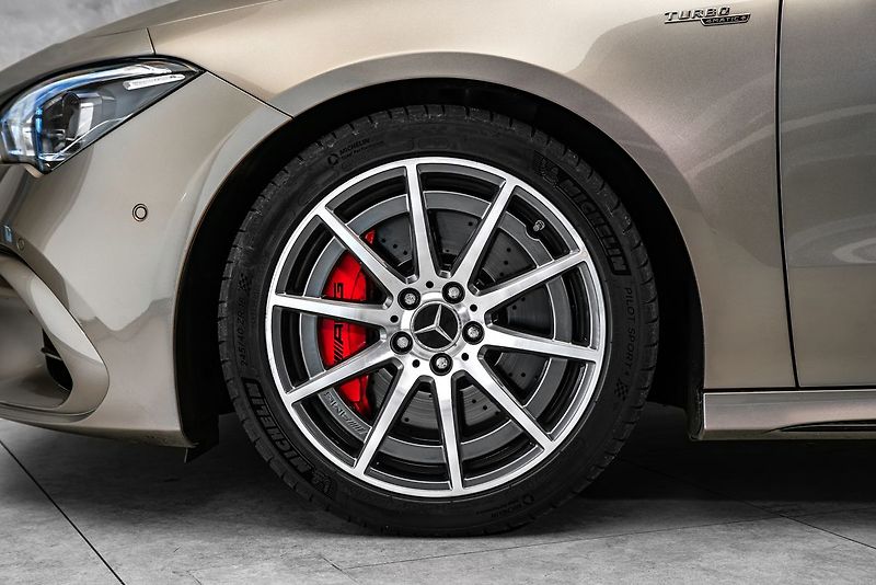 Mercedes-Benz CLA 45 S AMG 4M Performance - fotka 2 z 23