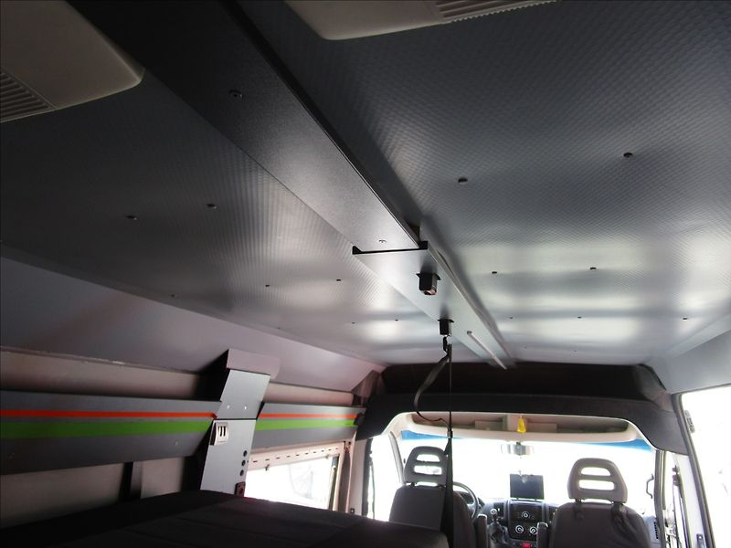 Peugeot Boxer 2.2HDi, Obytný, 5 míst - fotka 51 z 67