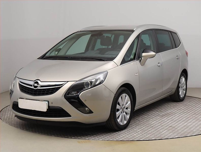 Opel Zafira (2015) 2.0 CDTI, Serv.kniha, Navi - fotka 2 z 19
