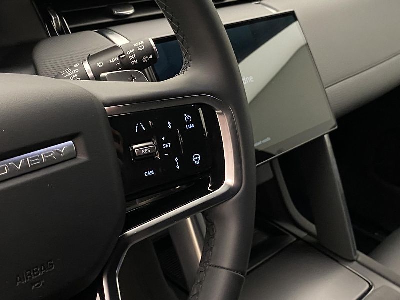 Land Rover Discovery Sport D200 DYNAMIC SE REZERVACE - fotka 25 z 53