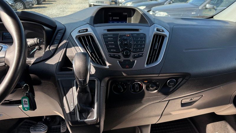 Ford Tourneo Custom (2017) 2.0TDCi 125kW*A/T*8míst*Tažne* - fotka 15 z 23