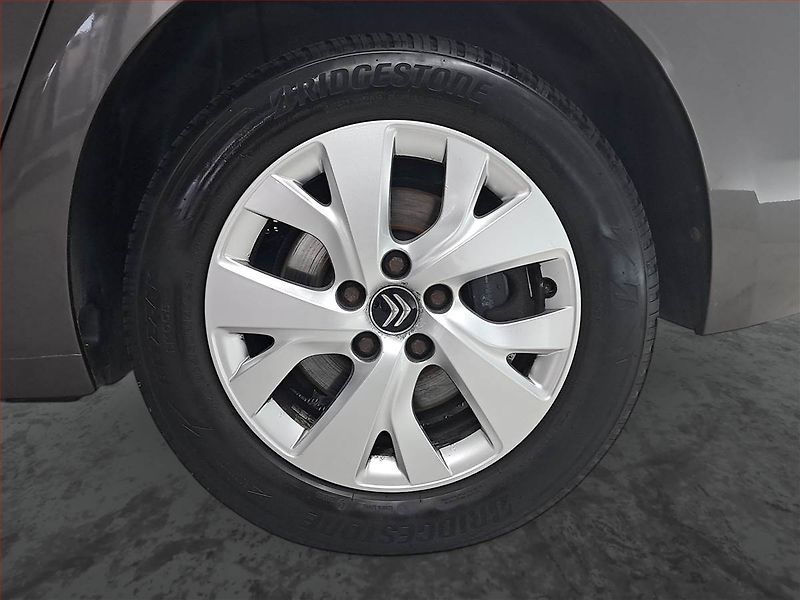 Citroën C4 Picasso (2017) 1.6 BlueHDi, 7 míst, Navi - fotka 15 z 18