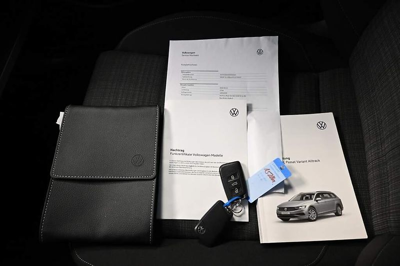 Ford S-MAX (2022) 2.0 TITANIUM Kamera Tažné 8 Ko - fotka 29 z 32