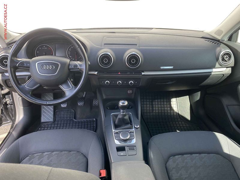 Audi A3 (2016) 1.6 TDi, 2.maj,ČR, AC, bixen - fotka 8 z 18