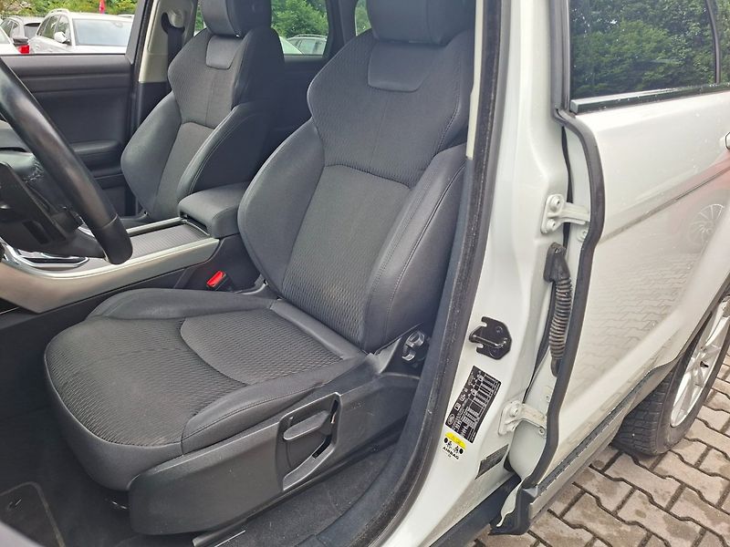 Land Rover Range Rover Evoque (2017) 2.0TD4 110kW 4X4 -NOVÉ V ČR - fotka 20 z 42