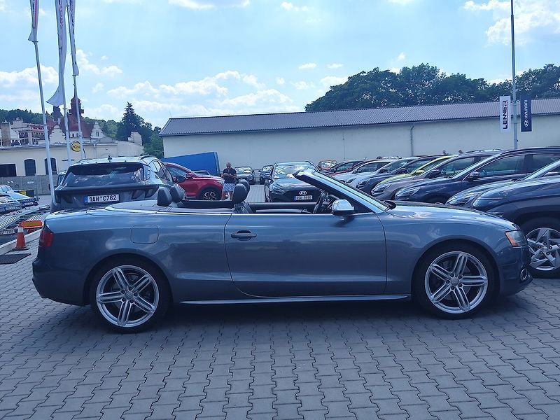 Audi S5 3.0 TFSI/245kW V6 Cabrio 4x4 - fotka 8 z 35