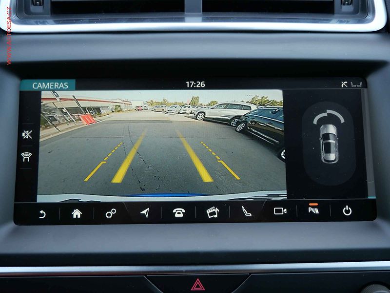 Jaguar E-Pace (2018) 2.0 D D150, LED, navi, kamera - fotka 19 z 21