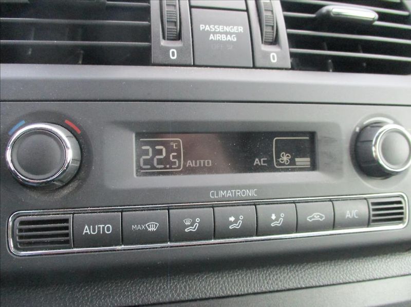 Škoda Fabia 1,2 TSI, klima, servis, 1.maj, - fotka 12 z 31