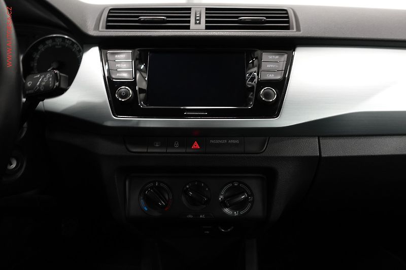 Škoda Fabia (2021) 1.0 TSi, 2.maj,ČR, Ambition - fotka 9 z 21