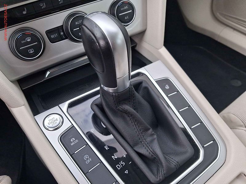Volkswagen Passat (2019) 2.0 TDi, Comfortline, DSG - fotka 16 z 19