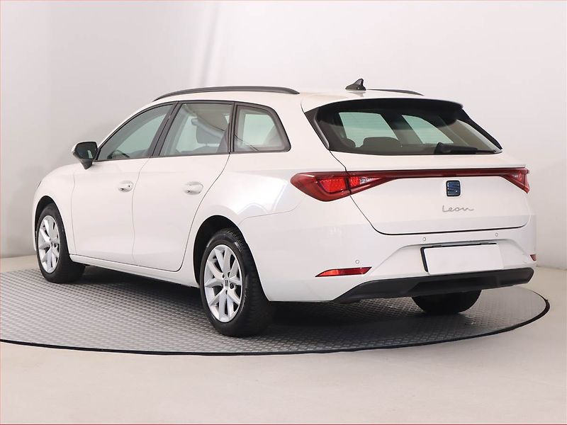 Seat Leon (2022) Xcellence 2.0 TDI, Automat - fotka 4 z 23