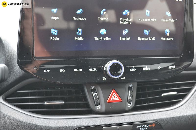 Hyundai i30 WG 1,5I MT SMART FL NAVI - fotka 25 z 44