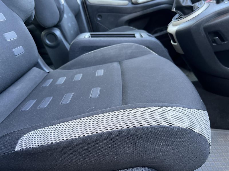 Citroën Berlingo Multispace XTR 1.6HDi PŮVOD ČR - fotka 31 z 39