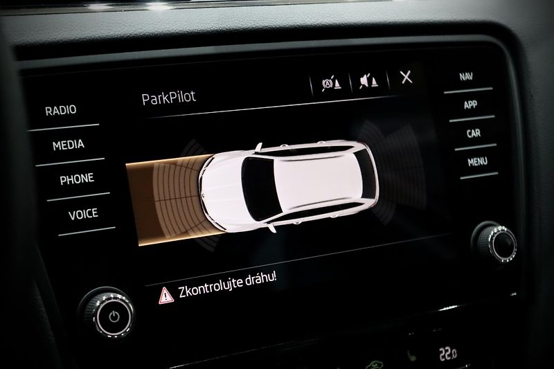 Škoda Octavia (2017) 3 FL Combi 1.4 TSI 110 kW  - fotka 22 z 34